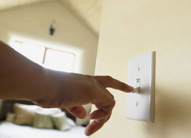 Điều khiển điều hòa có 1 nút đặc biệt: Giúp làm mát cực nhanh lại tiết kiệm điện tối đa