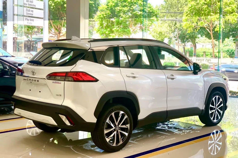 3. Toyota Corolla Cross (doanh số: 1.465 chiếc).