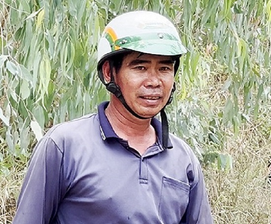 Bắt đối tượng cảnh giới cho đồng bọn vận chuyển thuốc lá lậu