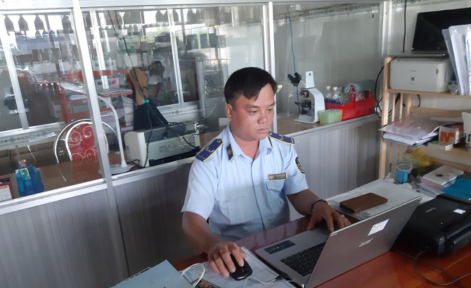 Bán thức ăn chăn nuôi kém chất lượng, một hộ kinh doanh bị xử phạt hơn 12 triệu đồng