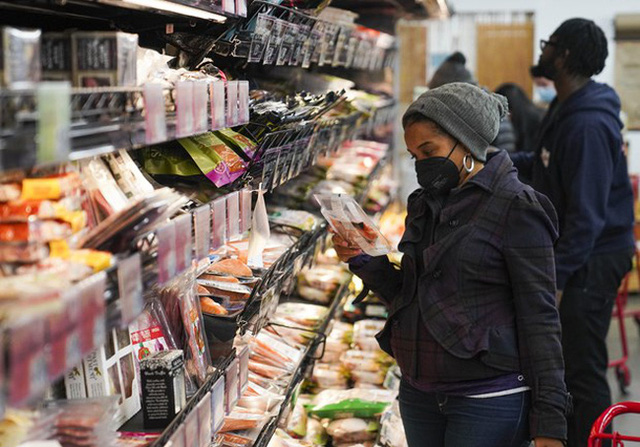 Doanh số bán lẻ tại Mỹ giảm mạnh