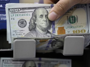 Giá USD xuống thấp nhất một năm