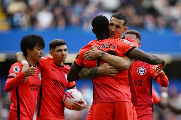Chelsea để thua ngược trước Brighton ngay trên sân nhà