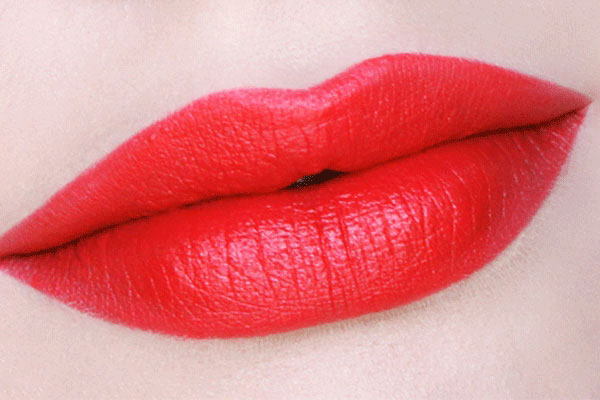 Những lưu ý đối với người chuộng son môi đỏ