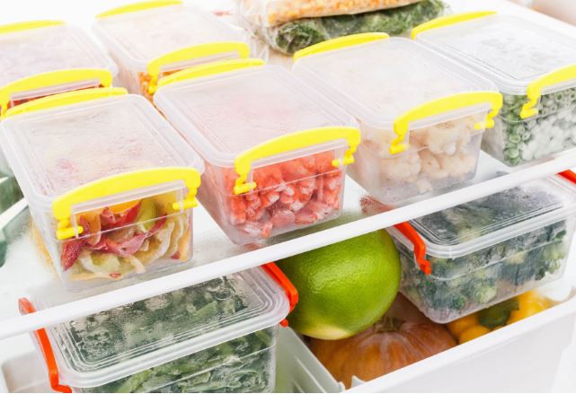 Đặt cuộn giấy vệ sinh vào tủ lạnh điều kỳ diệu sẽ xảy ra: Công dụng quý cần thiết của nhiều gia đình