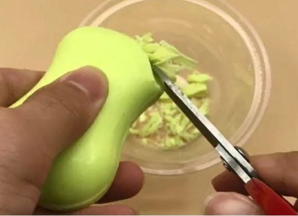 Cắt nhỏ cục xà bông đặt vào góc nhà để qua đêm: Công dụng tuyệt vời nhưng ít người biết