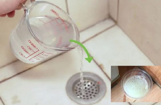 Hòa xà phòng vào chung với đường rồi đặt góc nhà, sáng sớm ai cũng "tròn mắt" khi thấy tác dụng