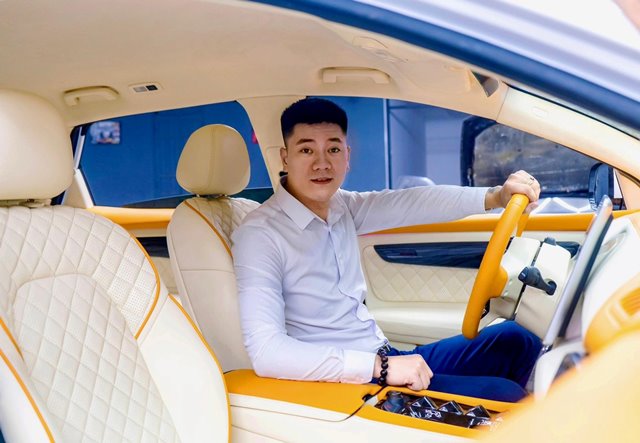 Chiếc xe Vinfast VF8 2023 đầu tiên được đổi màu nội thất