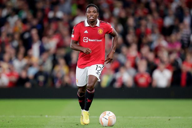 Hàng thủ của MU tiếp tục tan hoang vì chấn thương