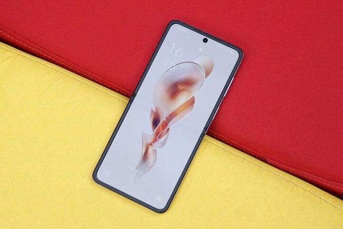 Đánh giá Oppo Find N2 Flip: Nhiều ưu điểm nhưng giá vẫn cao 