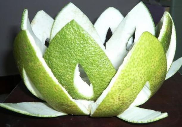 Ăn bưởi xong đừng vứt bỏ vỏ đi, tận dụng vào 6 việc nhà hữu ích, tiết kiệm một khoản đáng kể