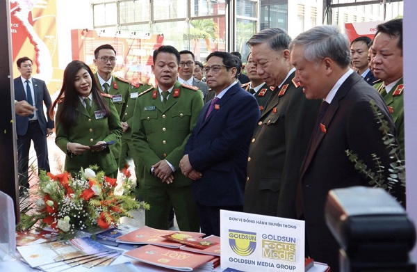 Đẩy mạnh sử dụng VneID, tiết kiệm thời gian, chi phí cho người dân