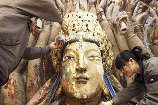 ‘Bảo vật’ bên trong tượng Phật Bà Quan Âm 800 năm tuổi được tìm thấy nhờ một sự cố đặc biệt