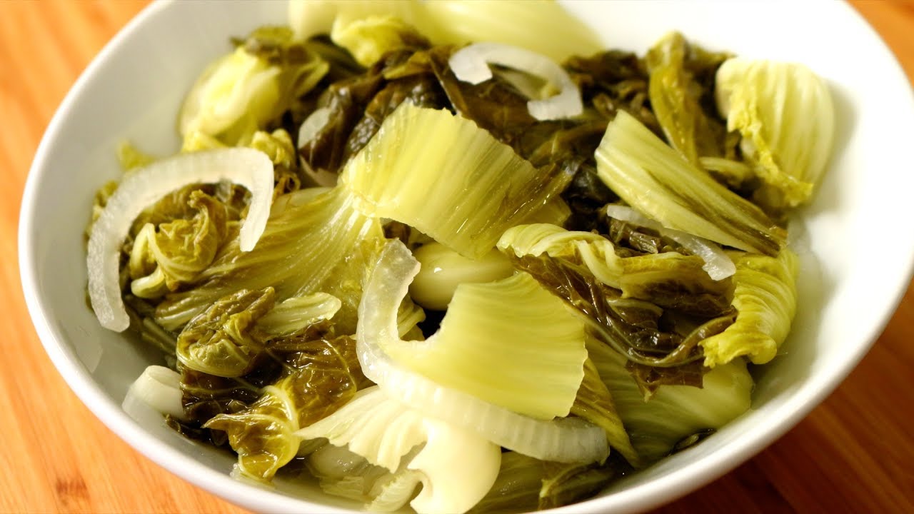 Bí quyết muối dưa cải giòn ngon, không váng