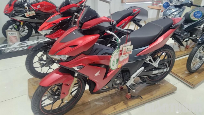 Honda Winner X bất ngờ tăng giá trở lại
