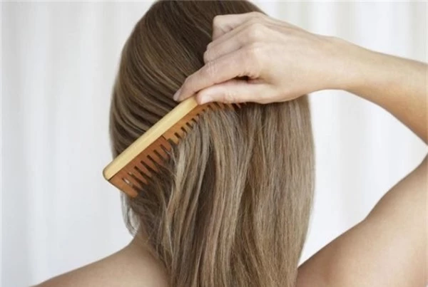 6 việc bạn đang làm vô tình phá hủy mái tóc