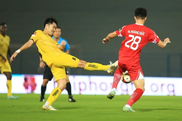 Xuân Trường thi đấu ấn tượng trong trận đấu đá chính cho Hải Phòng FC