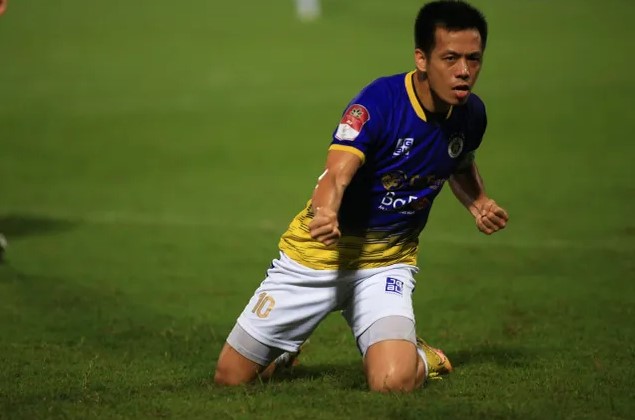 Án phạt nào dành cho Văn Quyết sau tấm thẻ đỏ cuối trận gặp Bình Định?