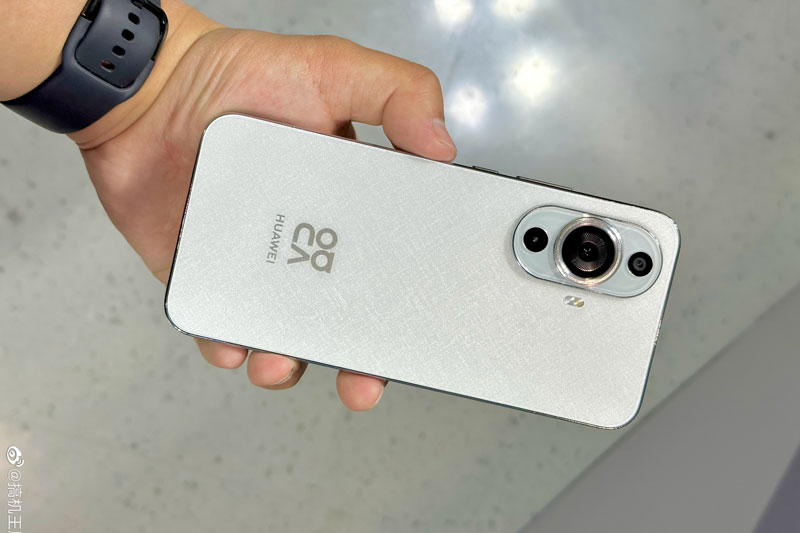 Smartphone chip 778G, RAM 12 GB, màn hình 120Hz, sạc 66W, giá hấp dẫn