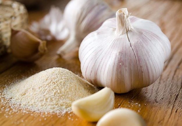 Tỏi mua về làm theo cách này có để cả năm cũng tươi giòn, không hỏng