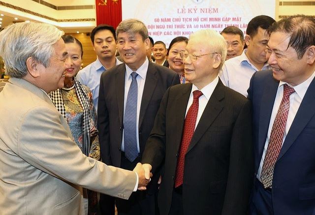 Khắc phục khó khăn, tạo môi trường để trí thức, nhà khoa học cống hiến