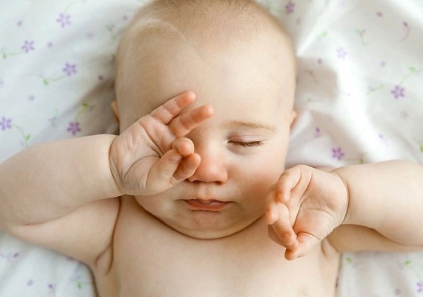 Mẹ cứ làm thế này, đảm bảo con không bao giờ bị “bẹp đầu cá trê”