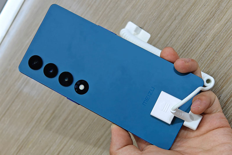 Smartphone mạnh bậc nhất thế giới, sạc 65W, thiết kế siêu đẹp, giá từ 21,51 triệu đồng