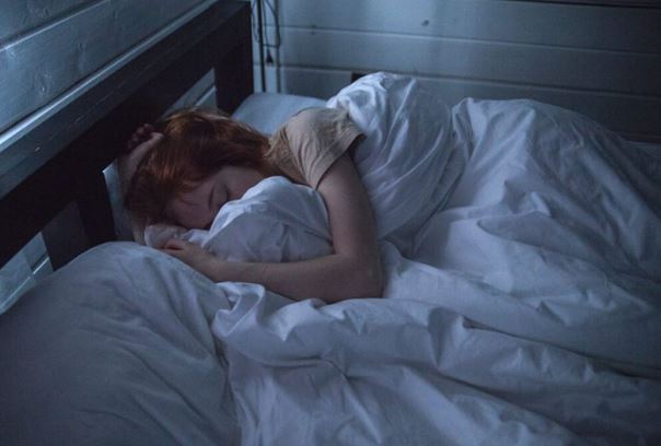 Bí quyết giúp bạn chìm vào giấc ngủ chỉ trong 2 phút