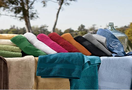 Cho quả bóng tennis vào giặt cùng khăn tắm, bạn sẽ bất ngờ về hiệu quả