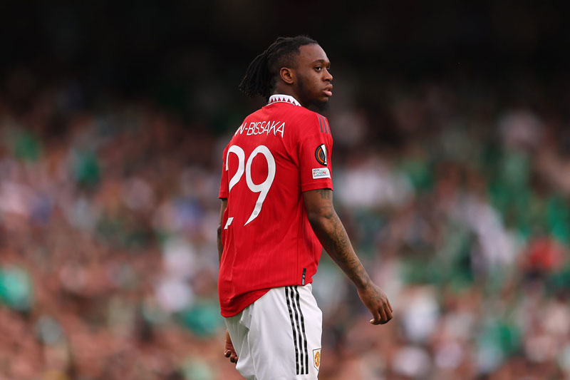 Erik ten Hag thừa nhận không hài lòng với Aaron Wan-Bissaka