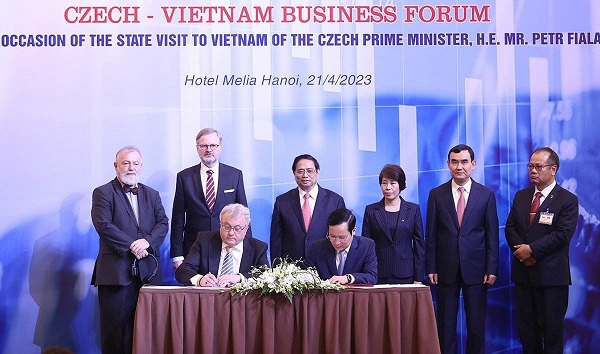 Hướng tới lập đường bay trực tiếp Việt Nam - Séc