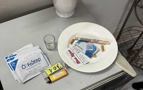 Bắt nhóm nam nữ mở "tiệc" ma túy trong khách sạn ở Vĩnh Long