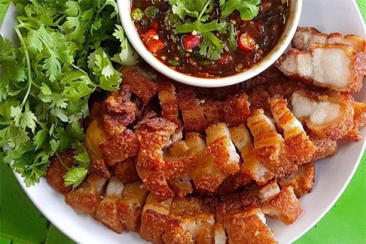 Thịt ba chỉ chiên giòn kiểu Thái ngon khó cưỡng - 1