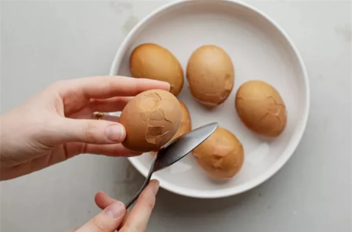 Người Trung Quốc tin rằng làm trứng gà theo cách này sẽ mang lại may mắn 4