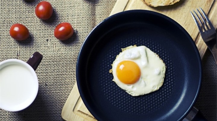 Cách làm trứng ốp la đúng chuẩn nhà hàng - 1
