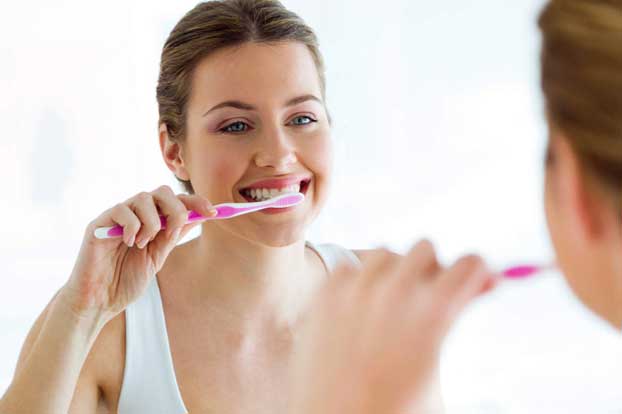 Vì sao buổi tối bạn đánh răng sạch sẽ mà ngủ dậy vẫn bị hôi miệng?