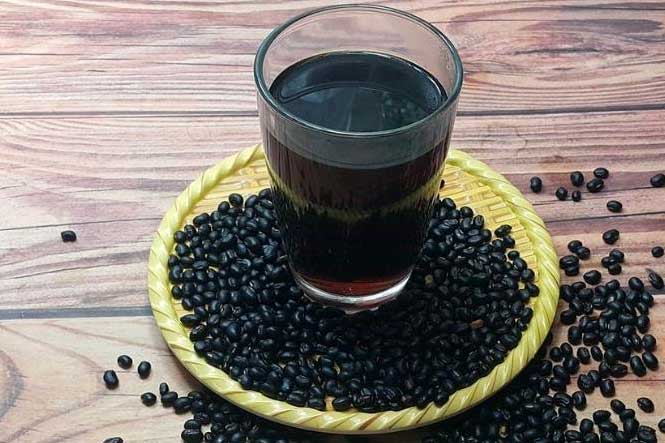 Ai cũng nghĩ nước đỗ đen chỉ có lợi không hại, nhưng uống theo cách này phản tác dụng, gây bệnh