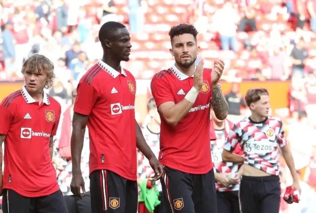 Cầu thủ MU đầu tiên nằm ngoài kế hoạch của Erik ten Hag