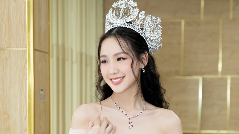 Hoa hậu Bảo Ngọc trả lời cho câu hỏi: "Làm thiện nguyện có phải chỉ để truyền thông?"