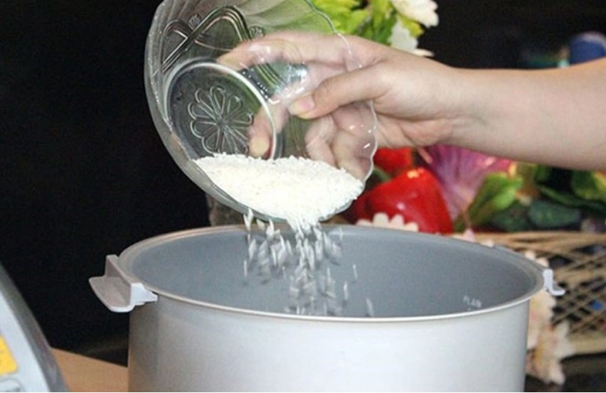 
Vo gạo trong nồi và những sai lầm khiến nồi cơm mới mua đã hỏng, mất tiền còn hại sức