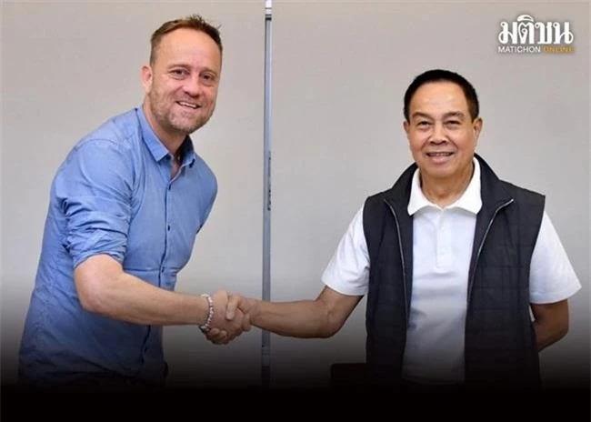 HLV Polking gia hạn hợp đồng thêm 3 tháng với tuyển Thái Lan 1