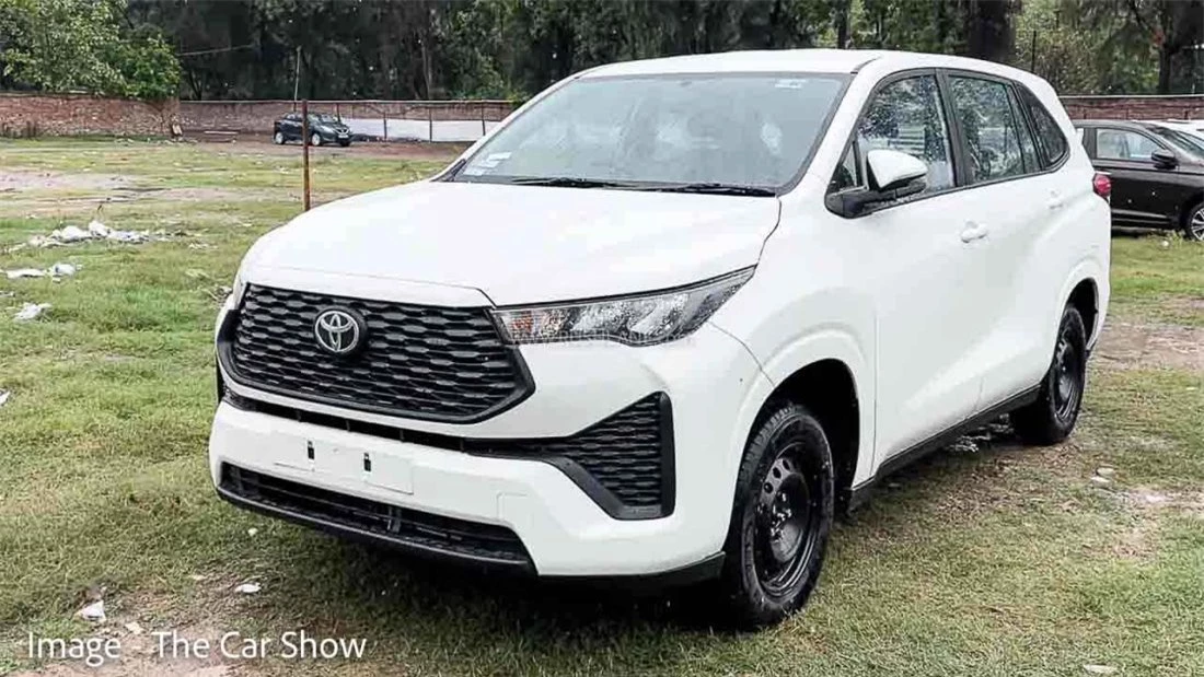 toyota-innova-2023-co-them-phien-ban-toi-gian-gia-quy-doi-chi-hon-500-trieu-dong-hop-lam-xe-dich-vu