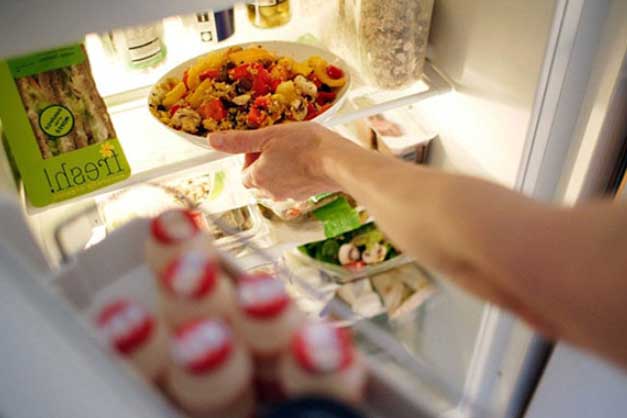 Sau 40 tuổi vẫn giữ 8 thói quen xấu, về già chỉ đi chữa bệnh, tiểu đường, mỡ máu "dính" đủ