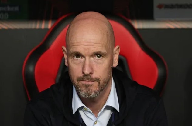 HLV Erik ten Hag thừa nhận MU gặp vấn đề về tâm lý