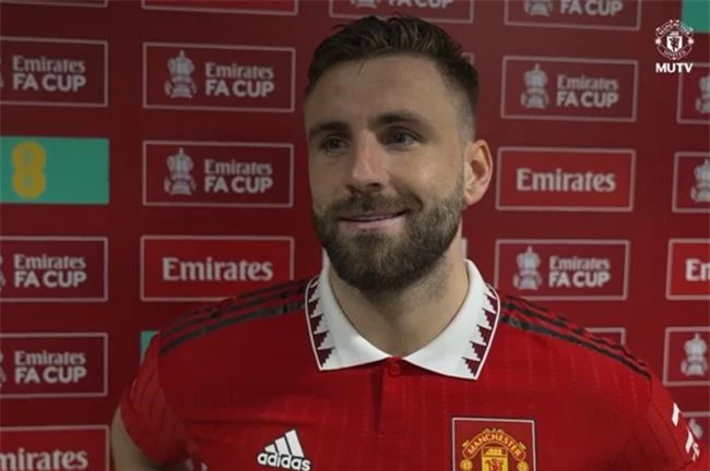 Luke Shaw tiet lo MU tap da 11m rat nhieu