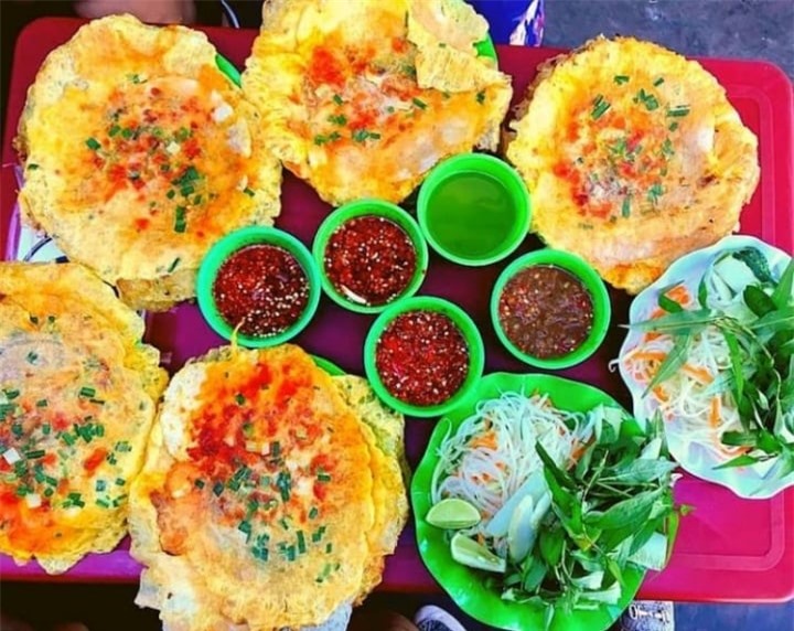 Mê mẩn hương vị bánh ép, đặc sản bình dị xứ Huế khiến bao người thương nhớ - 4