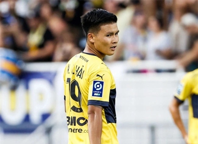 Quang Hải mờ nhạt khi thi đấu ở giải hạng 5 Pháp 1