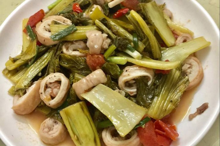 Cách làm lòng xào dưa thơm ngon, trắng giòn 