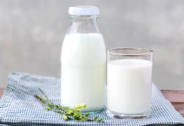 6 loại nước chị em nên uống vào buổi tối: Vừa đẹp da, ngủ ngon lại giúp tiêu mỡ, giảm cân hiệu quả