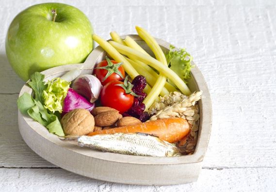 Bí quyết xây dựng chế độ dinh dưỡng giúp mẹ sau sinh giảm cân mà vẫn đủ sữa